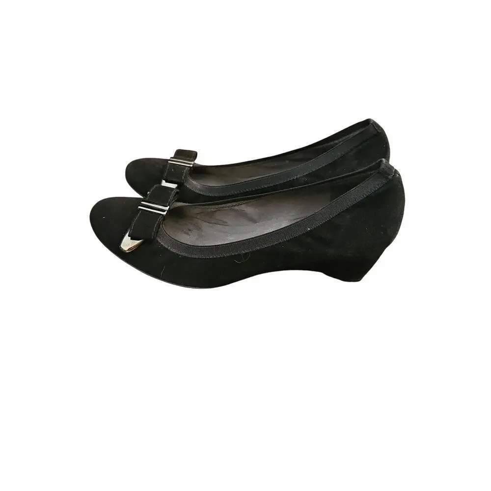 Stuart Weitzman sz 8 black suede low heel bow pump heels SH340